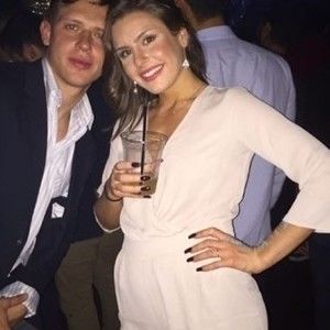 Meet your Posher, Roxanne